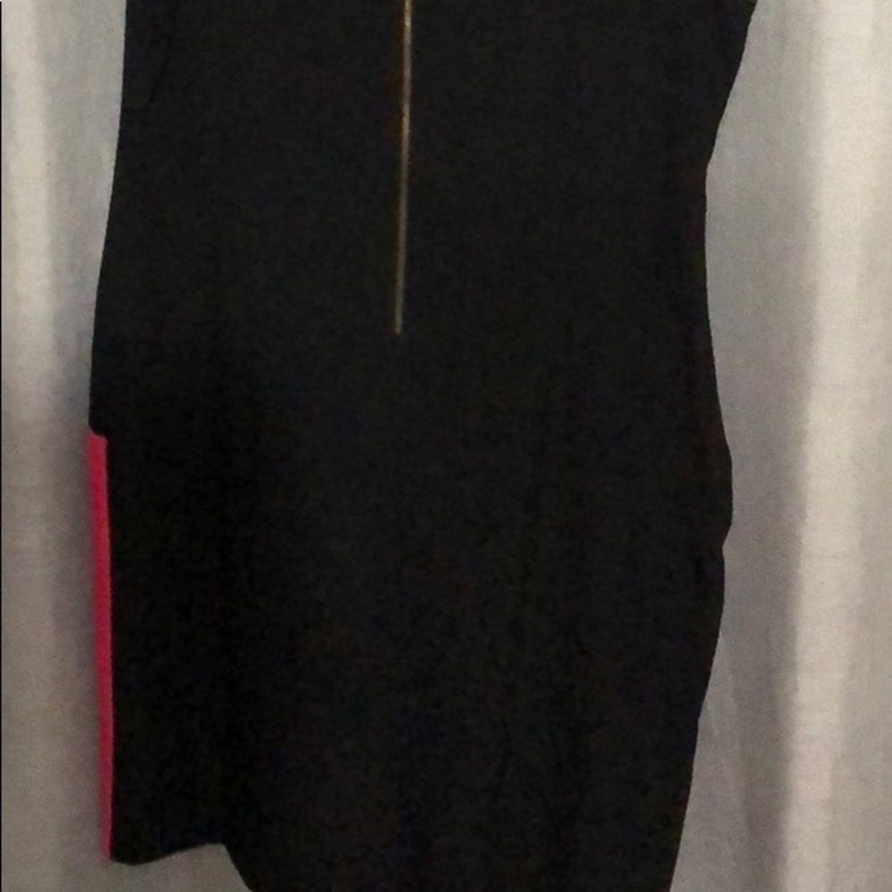 Color block - Picture 2 of 3